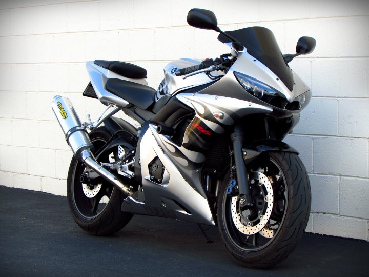 2004 yamaha r6 for near fashion me